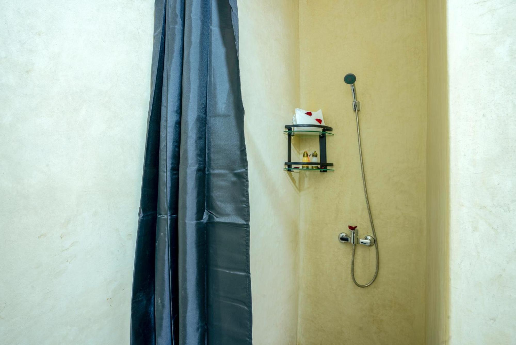 Riad Le Graff Pink マラケシュ エクステリア 写真