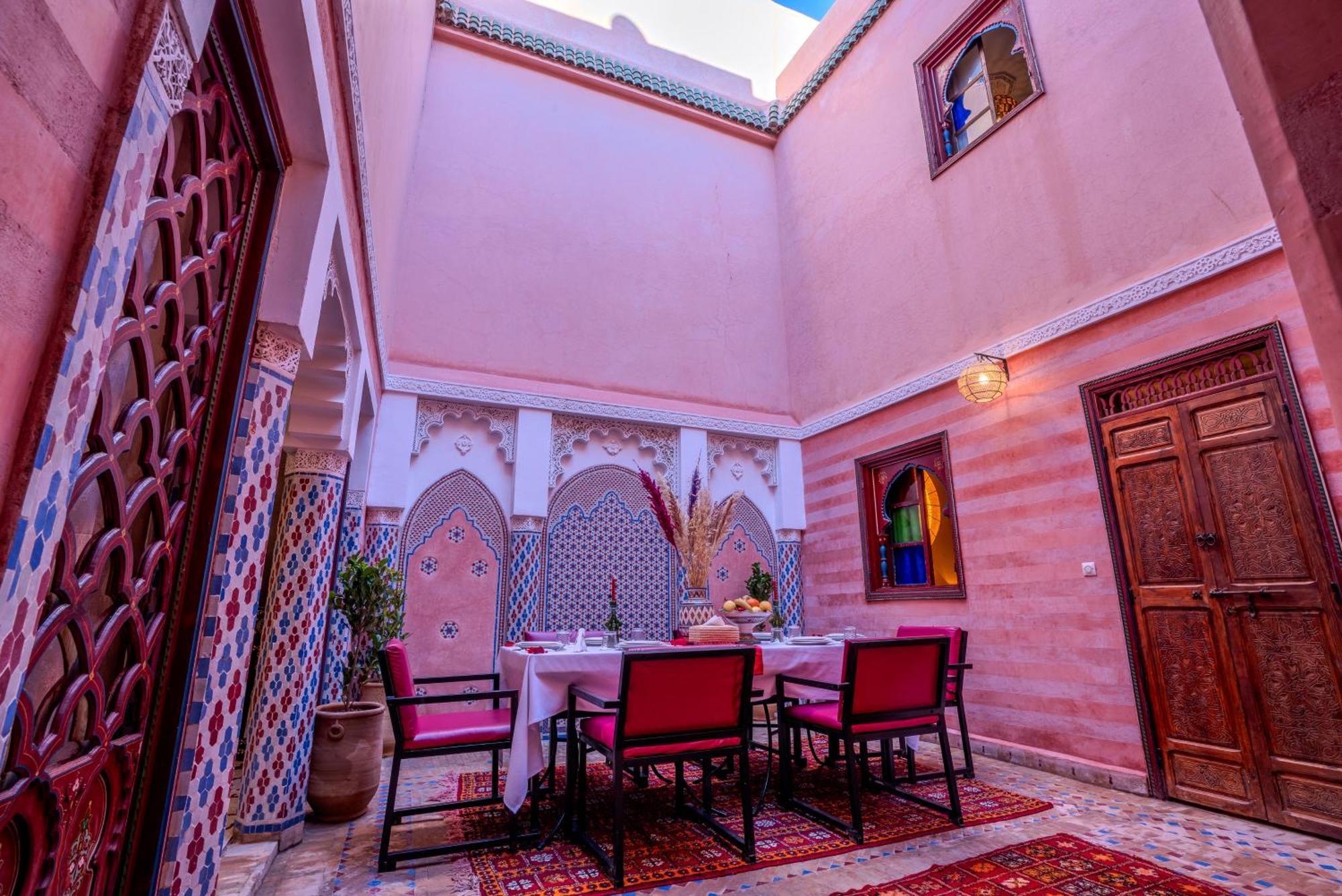 Riad Le Graff Pink マラケシュ エクステリア 写真